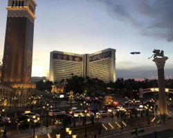 ホテル:ザ・ミラージュと周辺の夕景